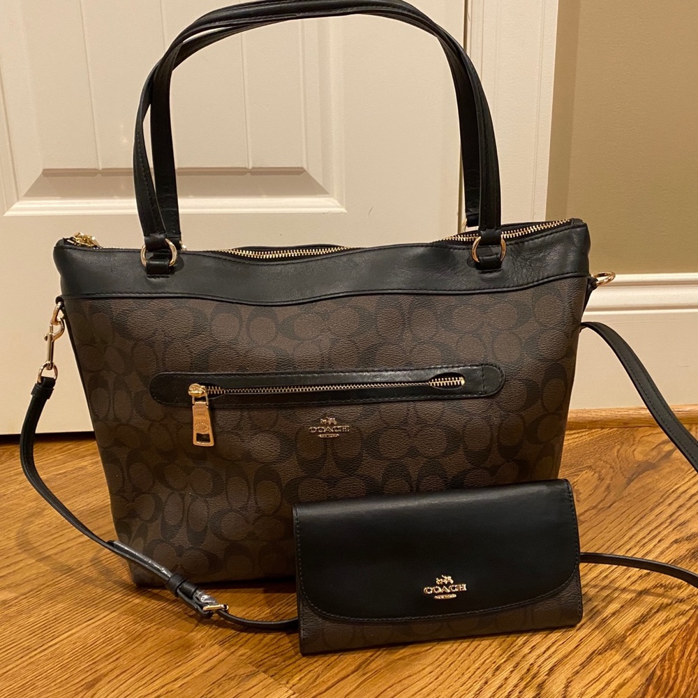 Coach handbag/purse and wallet